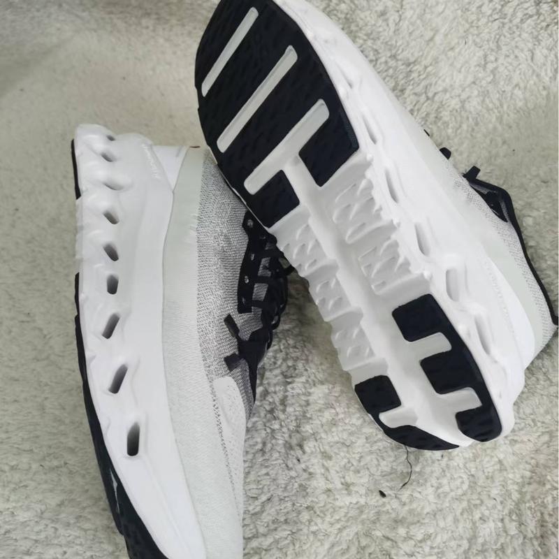 Men and women's same black black and white green design tide running leisure four seasons common fashion sports shoes