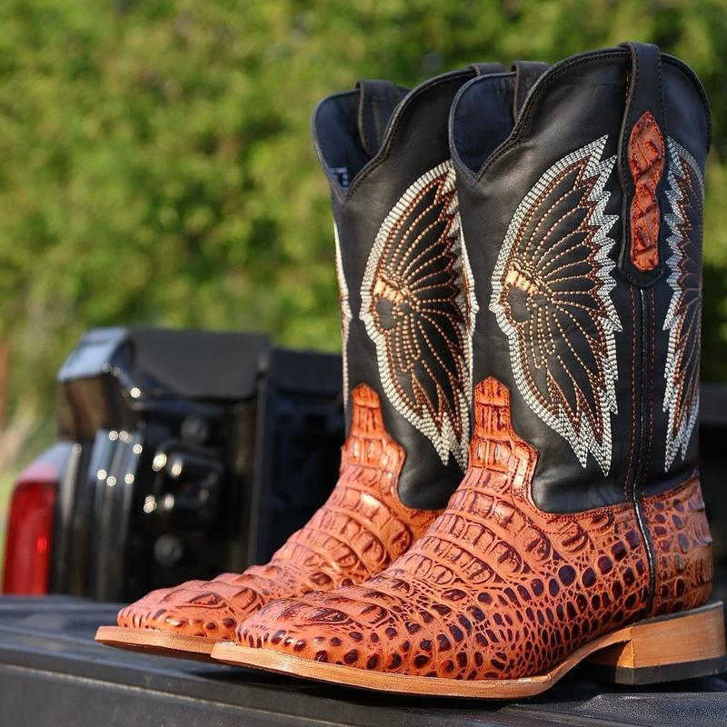 Men’s Cognac Caimán Leather Boots- Square Toe