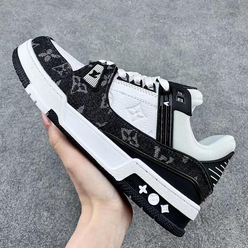 2025 Hot new good quality classic lu titi small white shoes sports casual shoes leather men and women with the same pair of thick soles to raise shoes