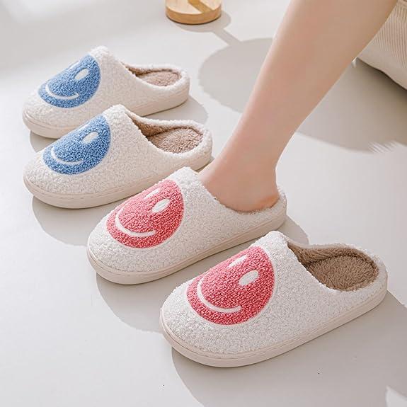 Smile Face Slippers for Women Soft Plush Smile Slippers Retro Preppy Slippers with Smile Face Happy Face Slip-on Cozy Indoor Outdoor Slippers Comfy Shoes