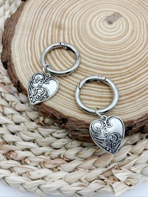 Heart Shaped Pendant Decor Shoe Charms, Punk Style Shoe Decoration Charms for Women & Men, Fashionable Shoes Accessories for Shoes Decor Daily Use