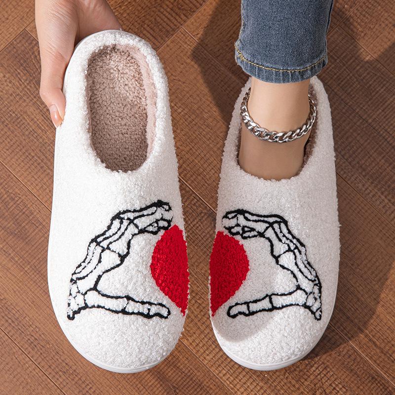 Cozy Winter Fuzzy Slippers Soft Warm Comfortable Closed-Toe Shoes for Indoor Bedroom Pumpkin Plush Slip-On Slippers for Girl House Slipper Halloween