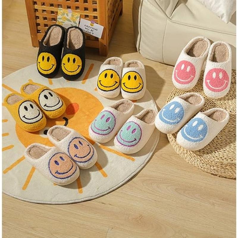 Womens Cartoon Smile Face Slippers Soft Plush Slippers Retro Preppy Slippers Happy Face Slippers Slip-on Cozy Indoor Outdoor Walking Shoes for Winter