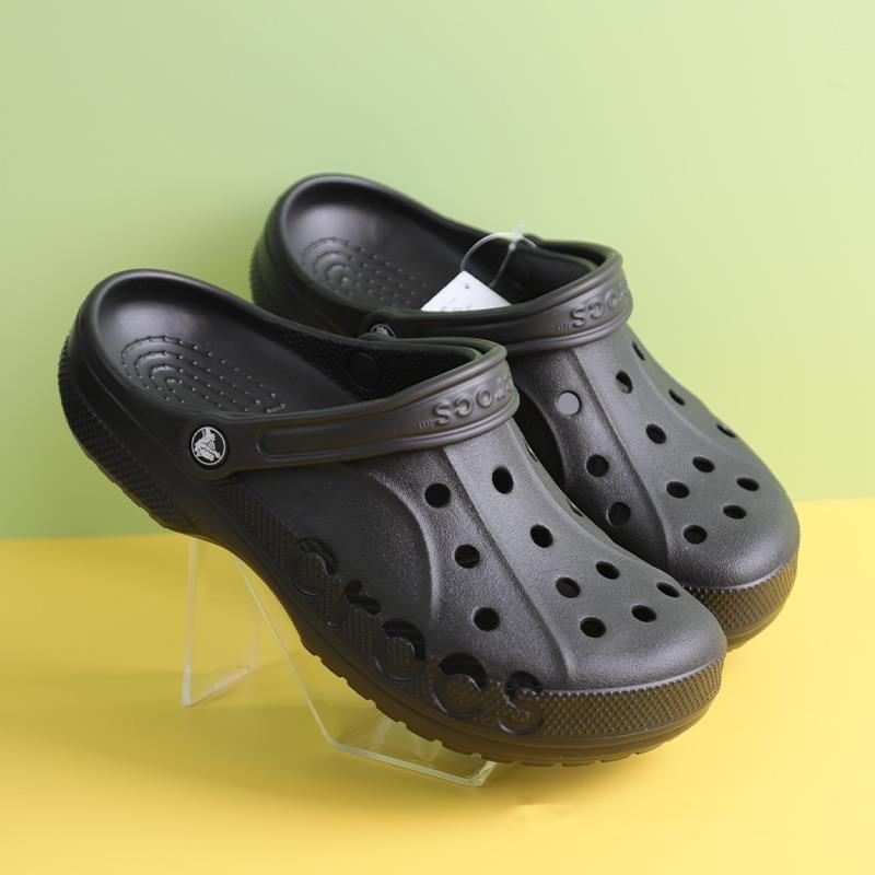 Crocs unisex's middle-aged lined fuzz strap clog