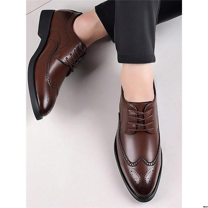 Color gift business shoes, brown hollow block pointed toe wedding casual leather embossed new men's fashion