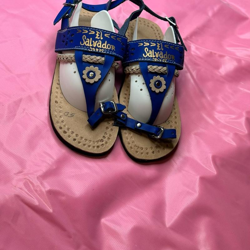 El salvador Leather Women sandals