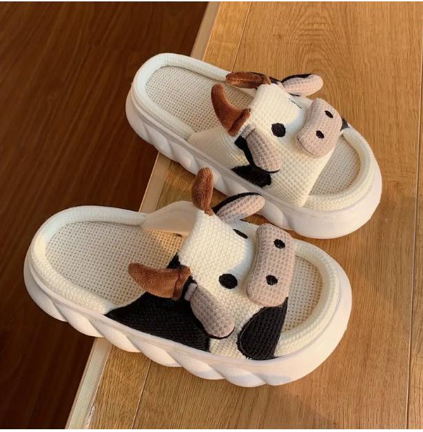 Quirky Cow Print Slides - Ultra-Comfortable & Soft, Unisex Summer Slippers - Plush Padding, Lightweight, Perfect for Indoor Lounging with Non-Slip Sole